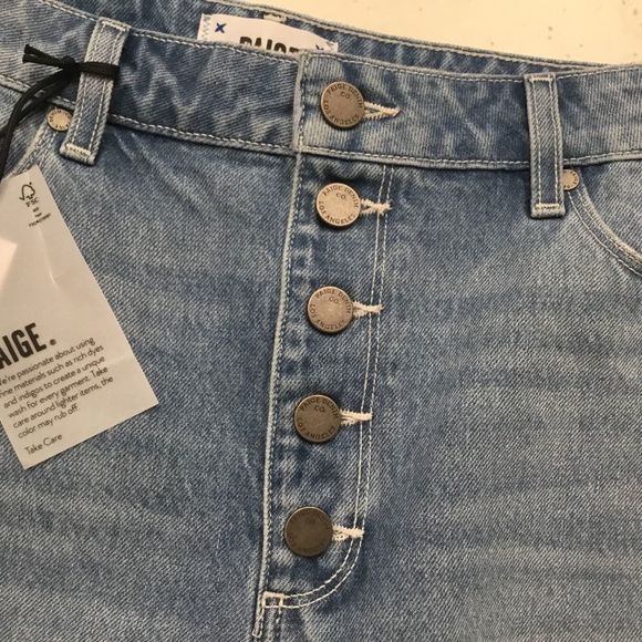 PAIGE DENIM| Margot Short w/ Exposed Button Fly - Picture 5 of 10